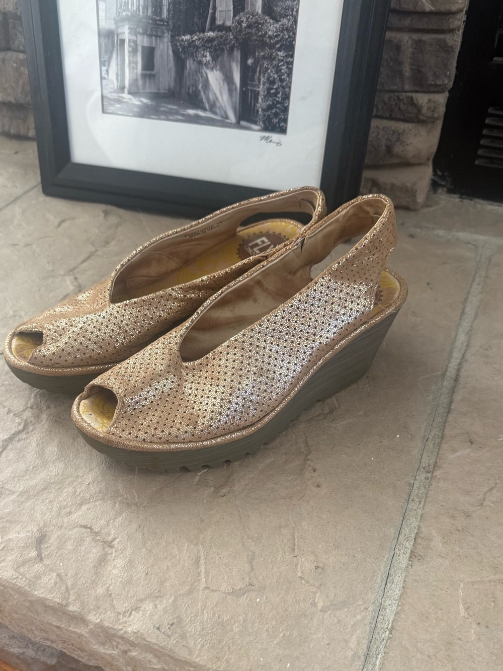 Fly London Yazu Wedge Sandals Gold Metallic Perforated Leather EU 39